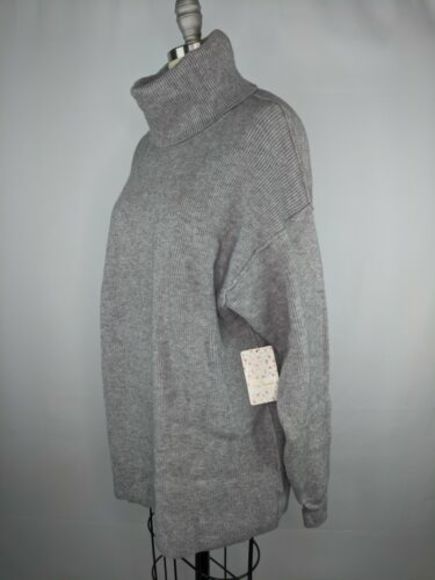 Free People Soft Structured Tunic Sweater NWT sz S - Picture 2 of 8